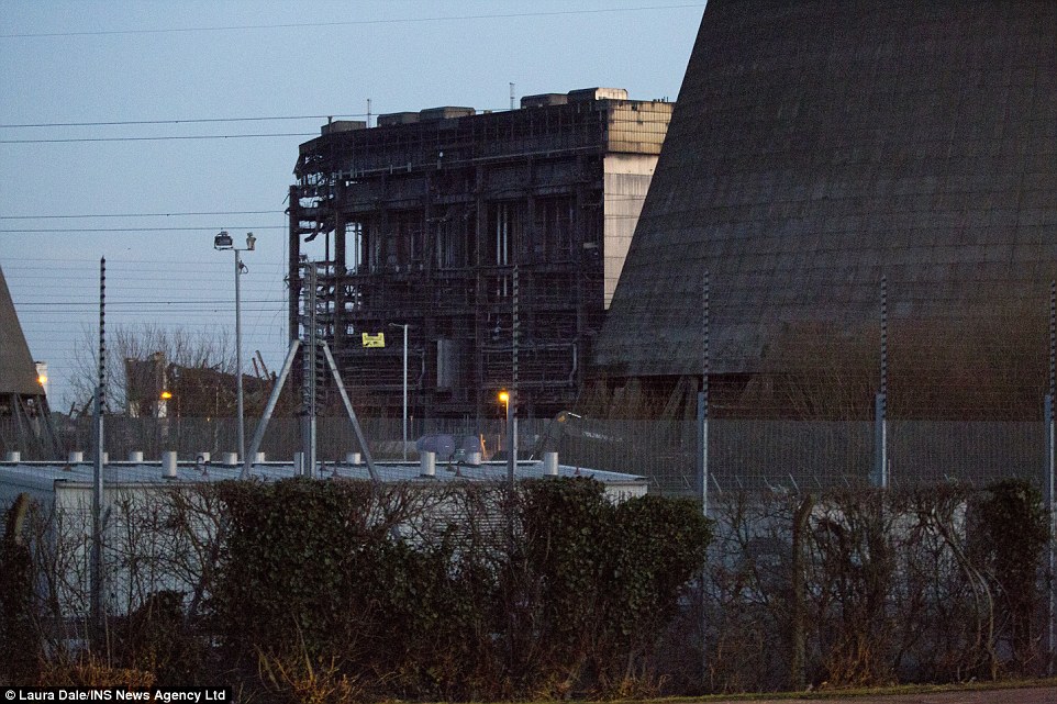 Explosión en central eléctrica de Didcot, cerca de Oxford, Inglaterra.